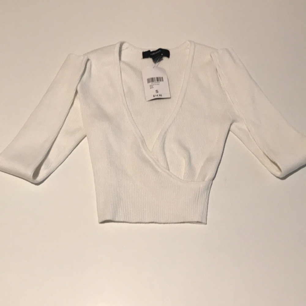 Forever 21 Cropped White Sweater Size S